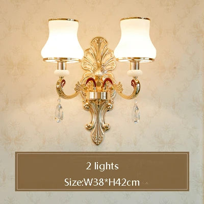 Grand lustre en cristal pour l'éclairage d'une villa duplex et d'un hall d'hôtel