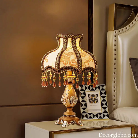 Cross-border European-style Living Room Table Lamp Retro American Classical High-end Luxury Warm Romantic Wedding Room