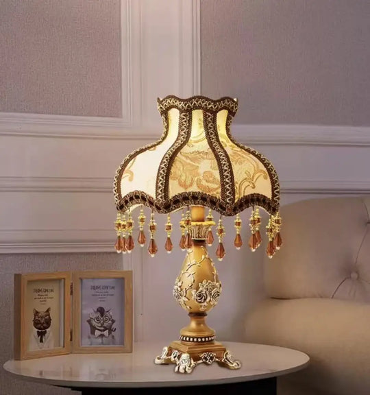 Cross-border European-style Living Room Table Lamp Retro American Classical High-end Luxury Warm Romantic Wedding Room
